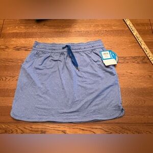 Columbia PFG Skirt with pockets. UPF 50.  NWT